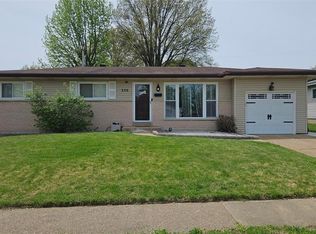 330 Francisca Dr, Florissant, MO 63031