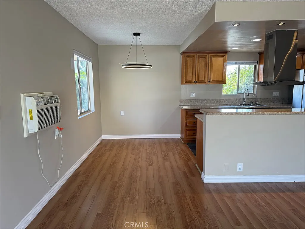 1 bed, 632 sqft, $2,100 — Photo 3