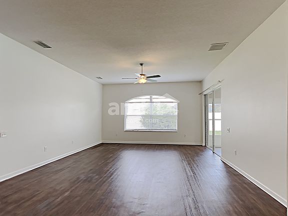 5th image of 1913 Samantha Ln