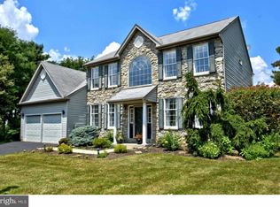 8 Shepherds Way, Glenside, PA 19038