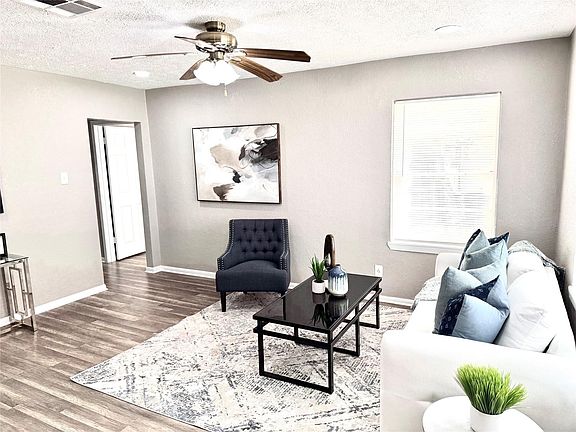 5th image of 903 Roper St