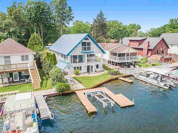 2nd image of 541 S Lakeside Dr