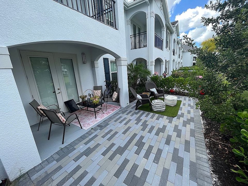 2nd image of 11480 Tamiami Trl E