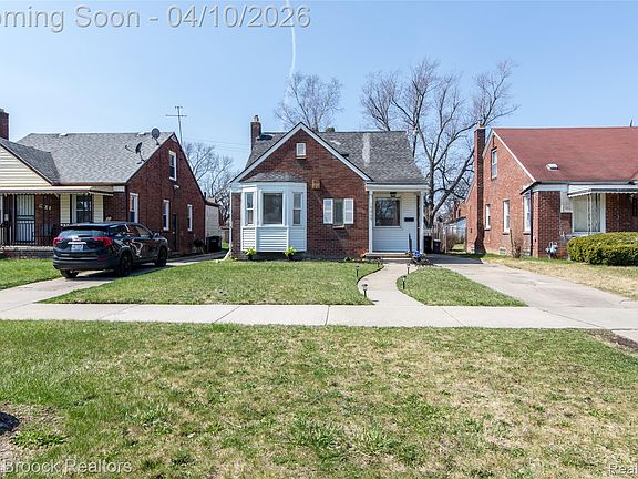 2nd image of 19469 Whitcomb St