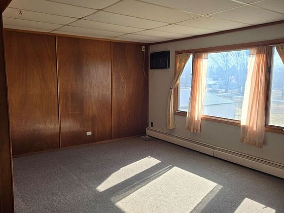 4th image of 613 E 6th St #3