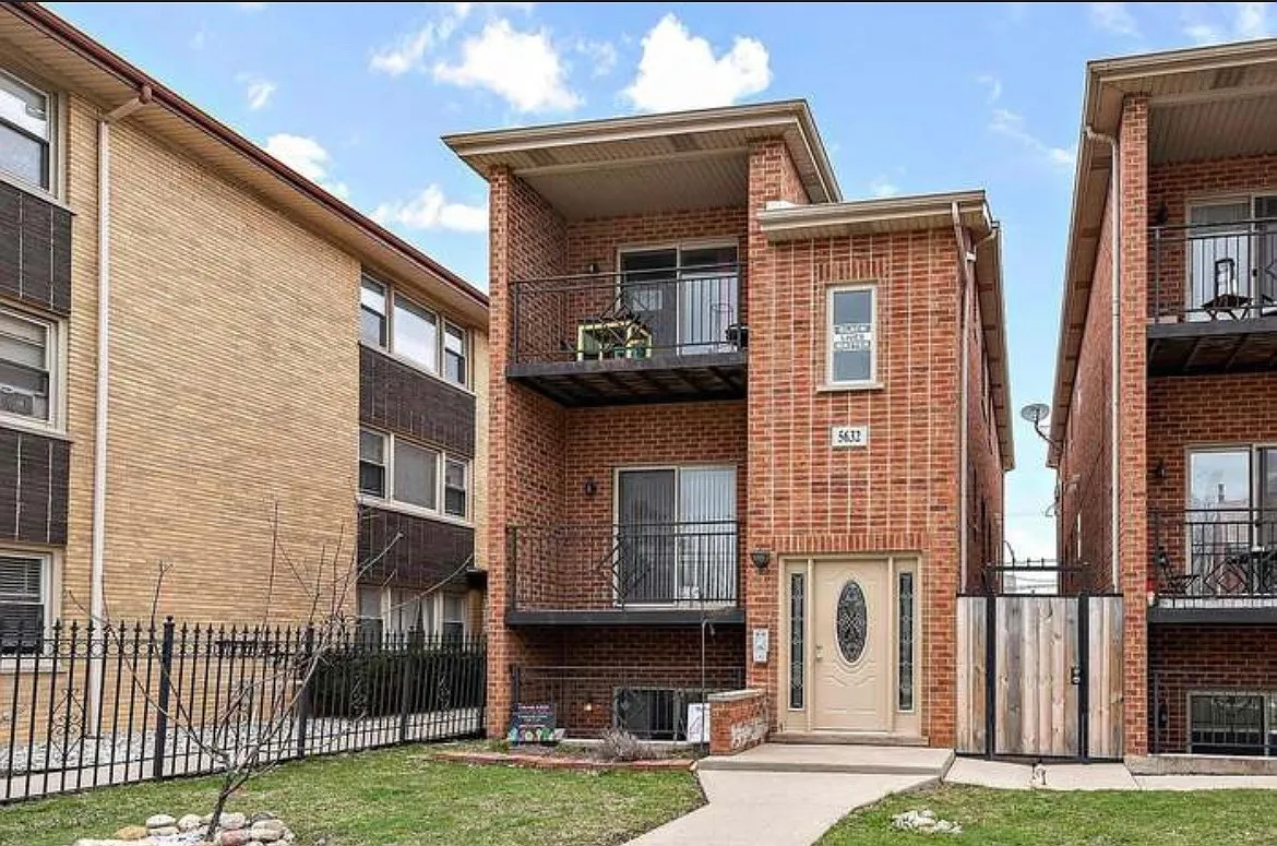3 bed, 1200 sqft, $2,495 — Photo 2