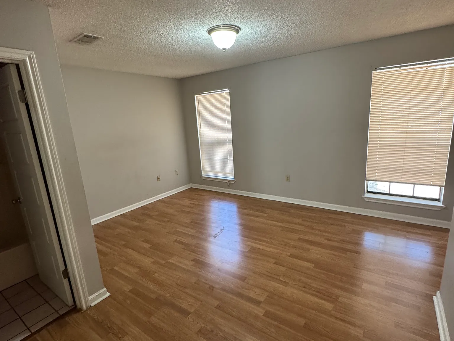 3 bed, 1175 sqft, $1,250 — Photo 3