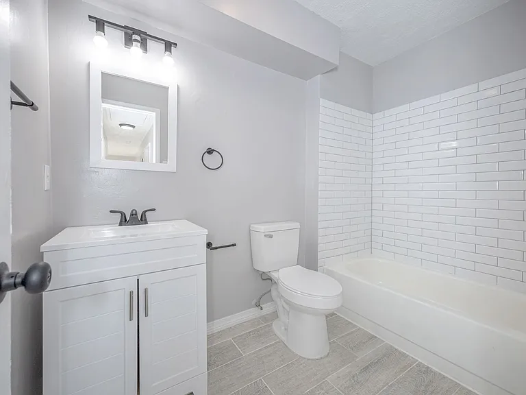 6672 Cortez Cir — Photo 34