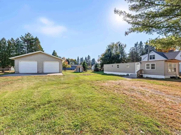 411 Intake Park, Manistique, MI 49854