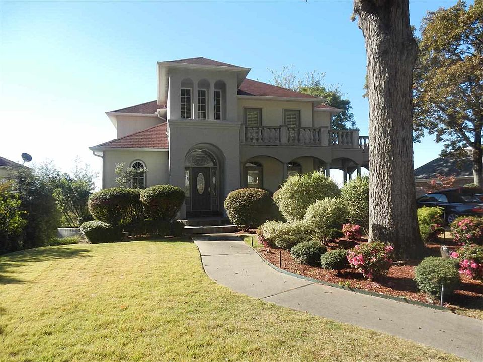 1st image of 350 Skyline Dr