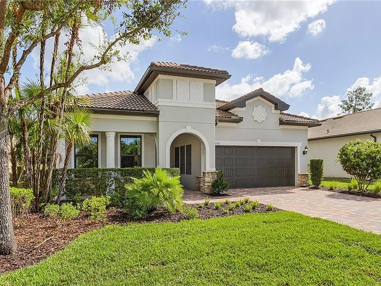 9248 Cormorant Dr — Photo 1