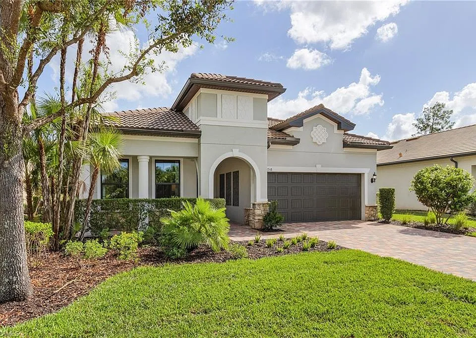 9248 Cormorant Dr