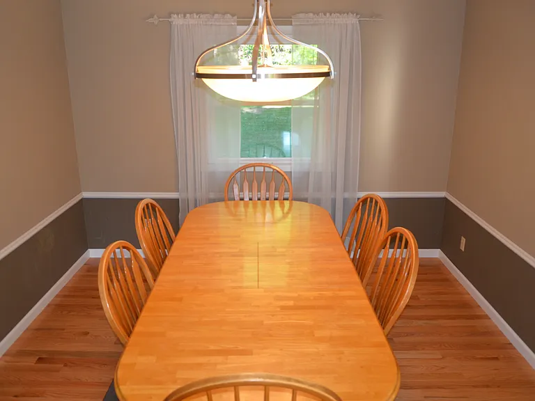 Devonshire Ln — Photo 10