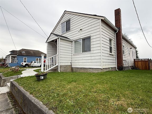 2nd image of 919 Pacific Avenue