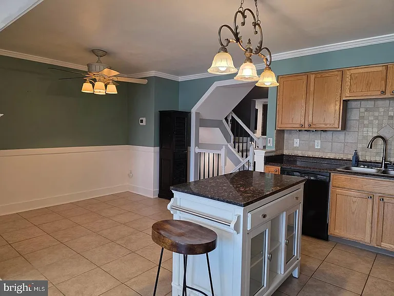 20 Clemens Ln — Photo 4