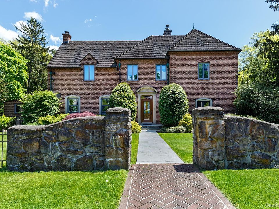 1st image of 10 Ridge Pl