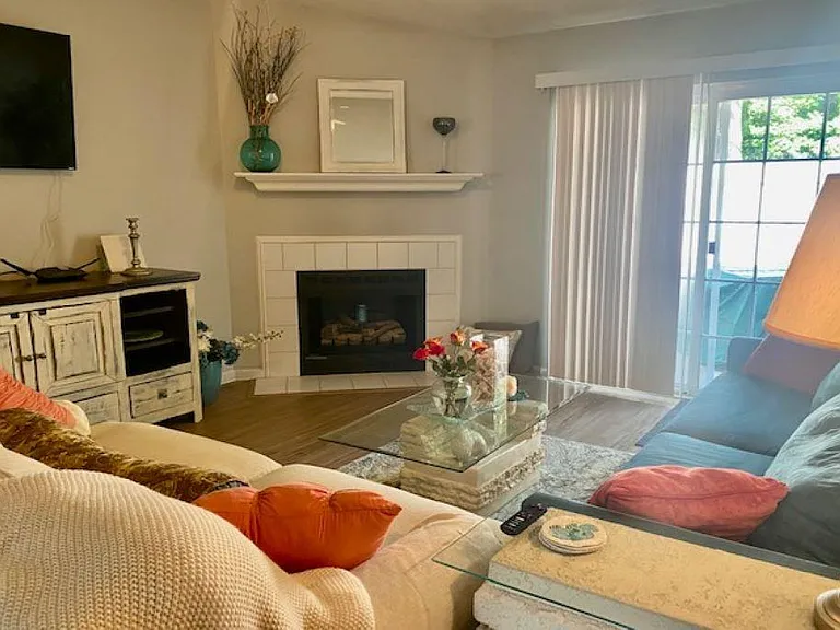 1321 Pinnacle Ln — Photo 2