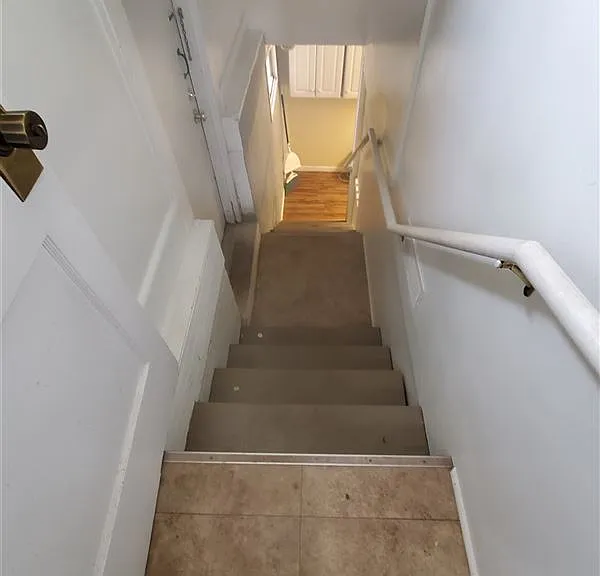 518 Lawrence St — Photo 35