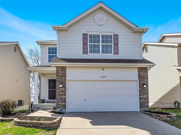 1340 Commons Cir, Saint Charles, MO 63304