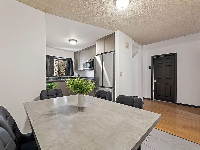 1823 Pelham Ave #6 — Photo 12