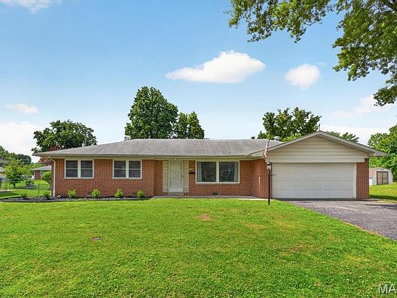 2nd image of 914 Southgate Dr