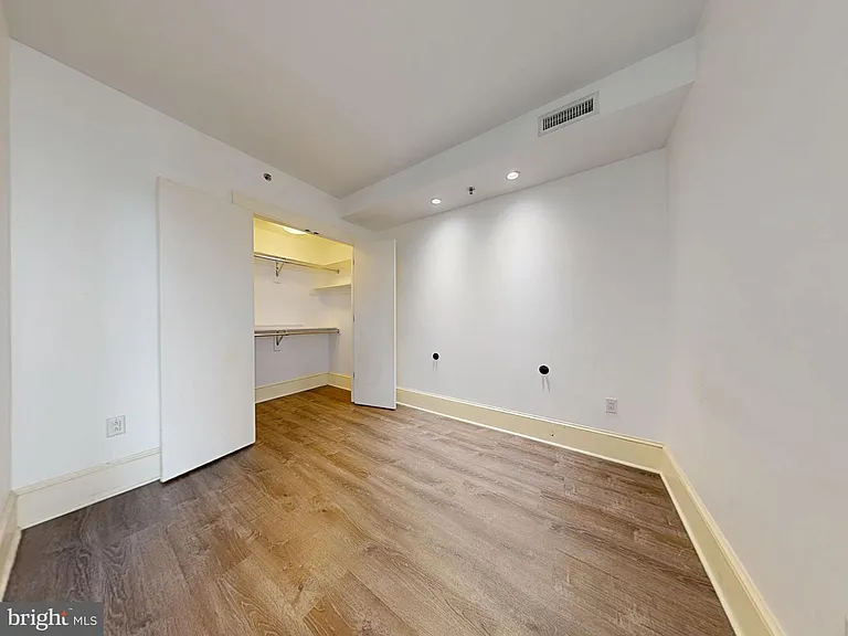 1011 M St NW #804 — Photo 11