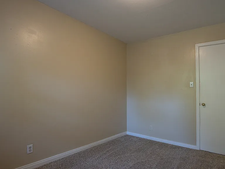 3100 Furman Blvd — Photo 28