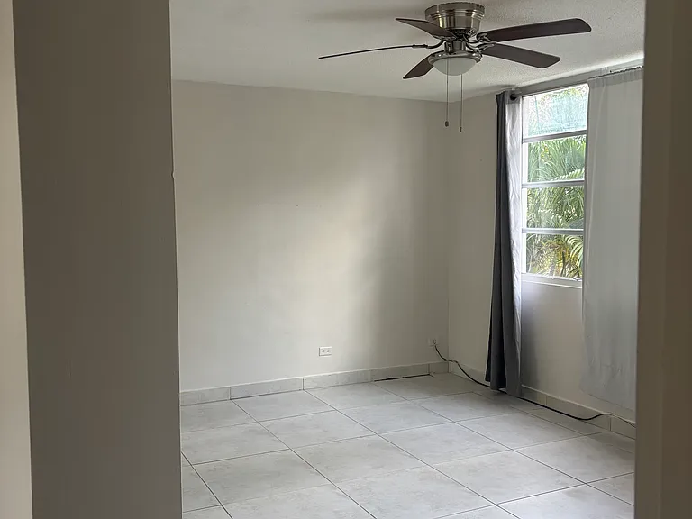 7 Laguna — Photo 2