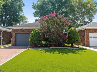 15 Princeton Rd, Linden, NJ 07036