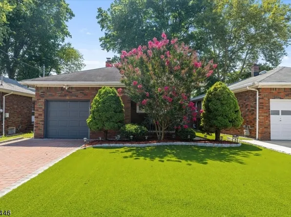 15 Princeton Rd, Linden City, NJ 07036