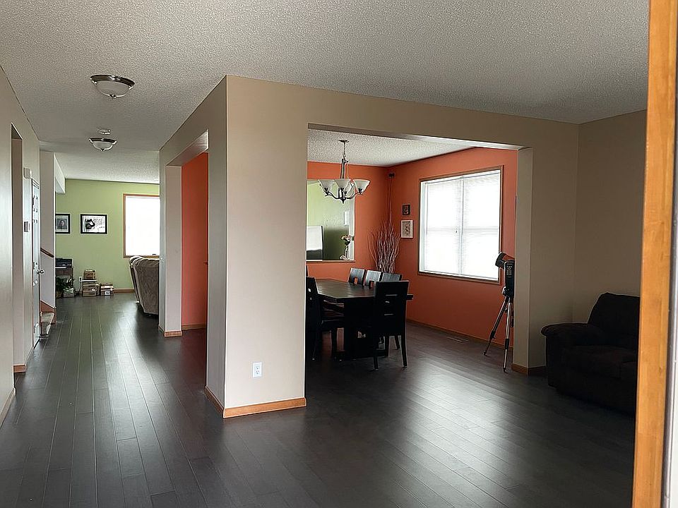 2nd image of 3540 Molina St