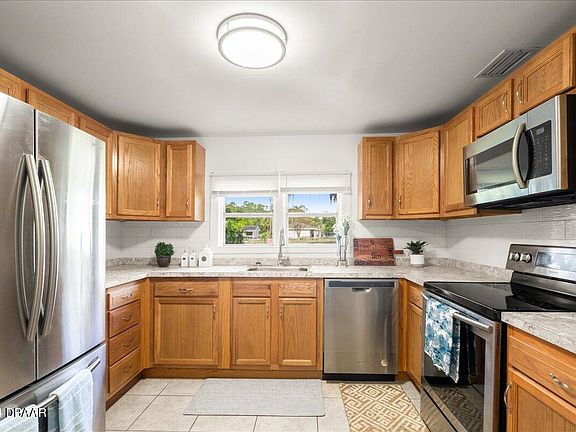 4th image of 3309 Crill Ave