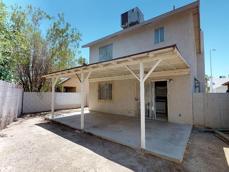4005 Saguaro Ln — Photo 2