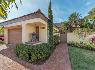 520 Bay Villas Ln, Naples, FL 34108