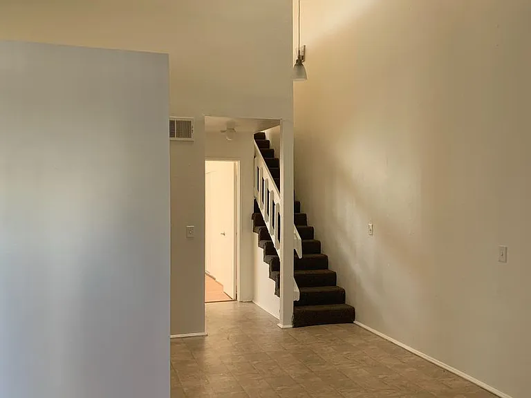 958 E Avenue Q #12 — Photo 5