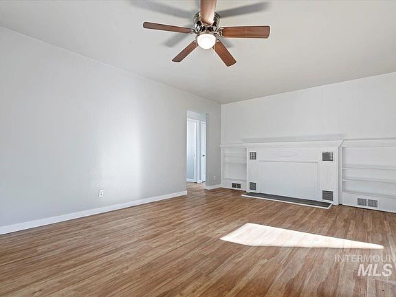 2nd image of 2115 Cleveland Blvd