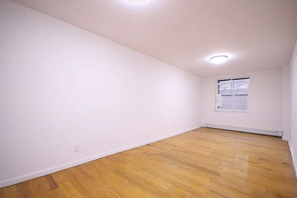 Rented by Dynamik Realty | media 13