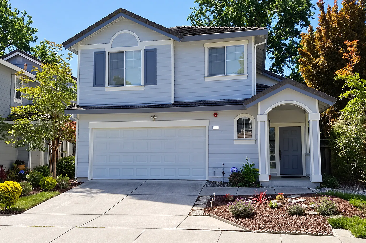 3 bed, 2.5 bath, 1580 sqft, $4,600 — Photo 1