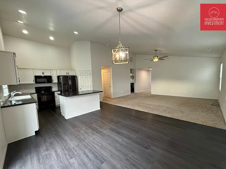 3107 N Moonshadow Ave — Photo 5
