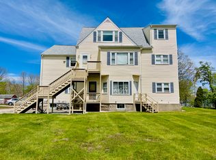 28 Baker St APT 2C, Foxboro, MA 02035