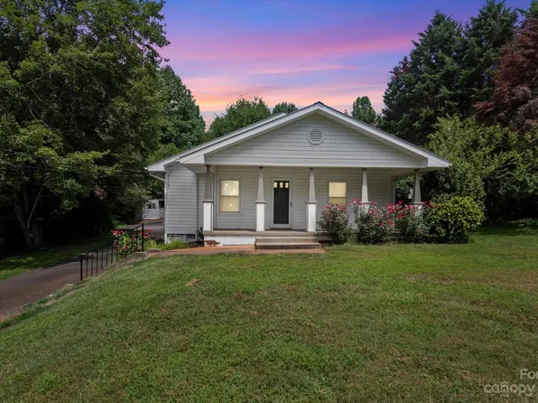 206 W View St, Rutherfordton, NC 28139