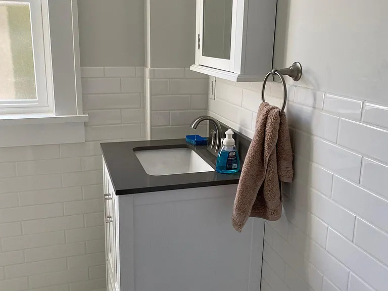216 Catskill Ave — Photo 10