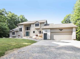 11921 Round Lake Rd, Horton, MI 49246