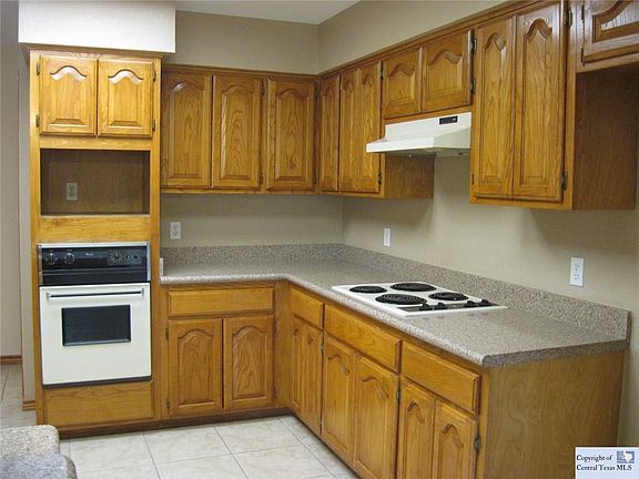 2nd image of 136 Parkridge Cir