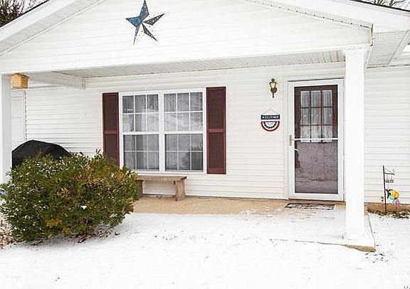 4th image of 221 Marsha Ln