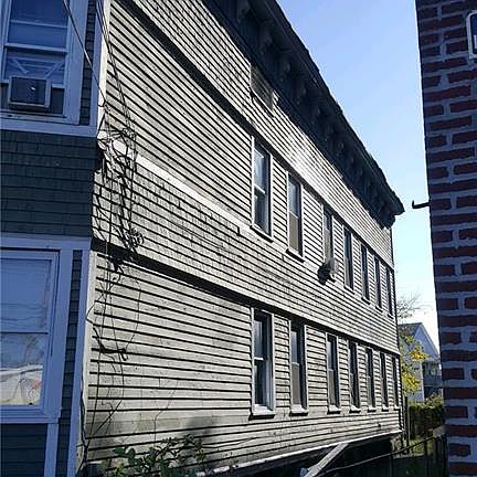 4th image of 1600 Barnum Ave