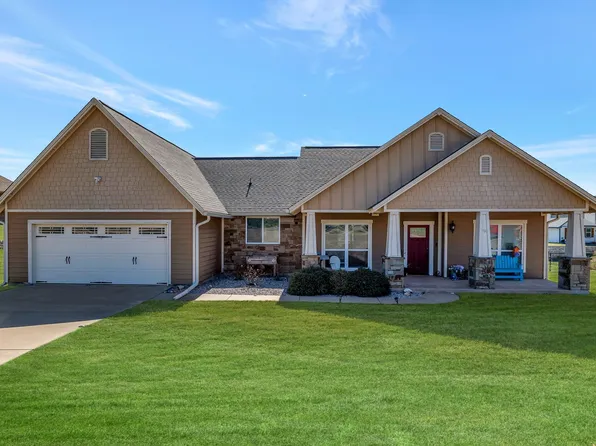 2109 Darby Dan Ct, Granbury, TX 76049