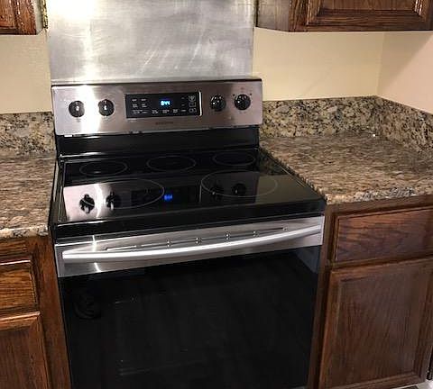 New Stove  Range and Hood (Samsung)