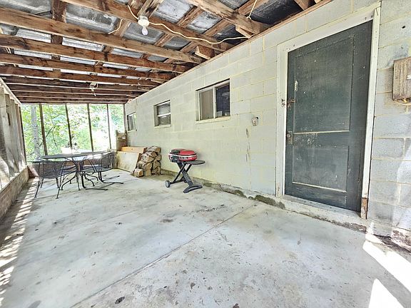 4th image of 115 Wrights Branch Rd
