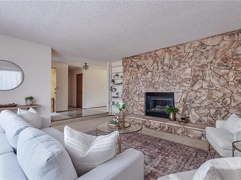 2440 Oak Ridge Dr — Photo 6